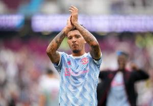 九游体育官方网站-曼联队长B费生日，外租至维拉的桑乔送上祝福：生日快乐，兄弟